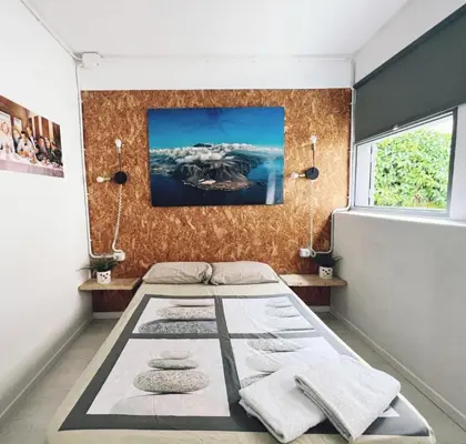 Chambre lit double Tenerife Experience Hostel
