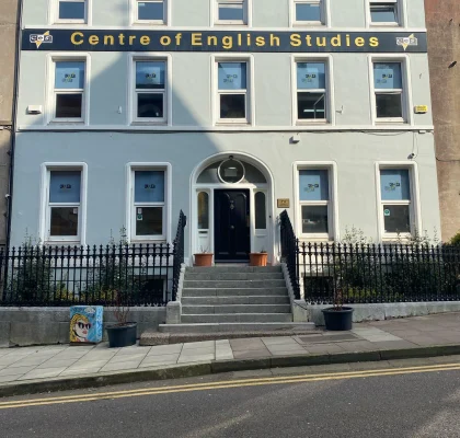 École CES à Cork