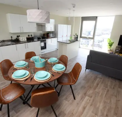 Salle à manger City Centre Studios IH Belfast