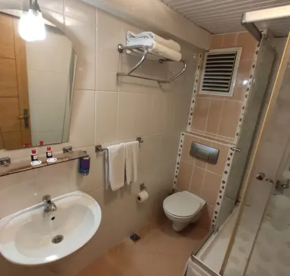 Salle de bain Hôtel Hermanos à Istanbul