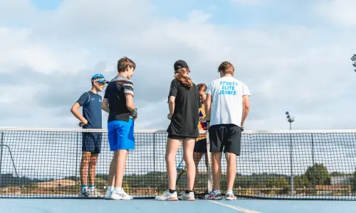Cours de tennis et d'anglais
