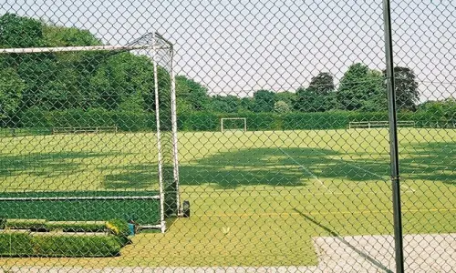 terrain de sports exterieur pangbourne