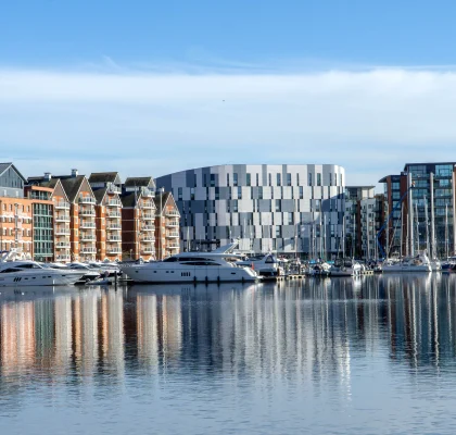 Cours d'anglais et vie sur un campus en Angleterre