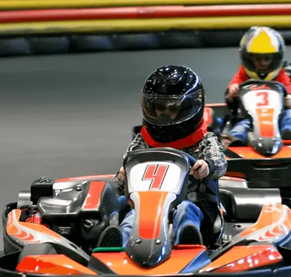 Anglais et karting au Château de St Cyran du Jambot