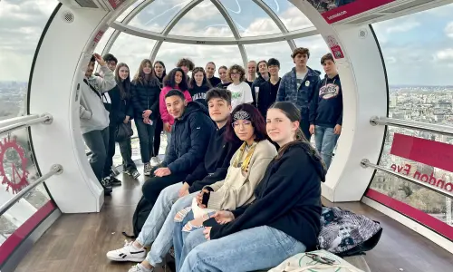 Jeunes voyageurs à Londres