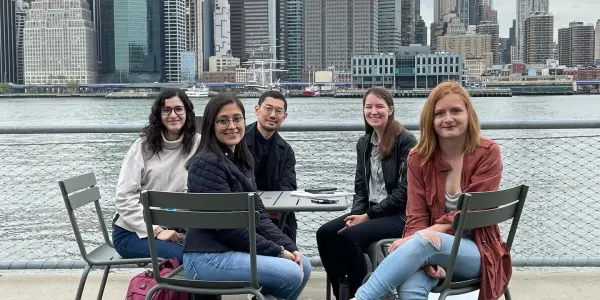 Visuel English outdoors à Manhattan