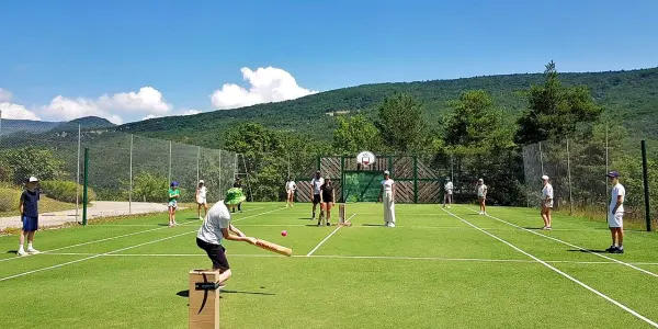 British Village Vesc