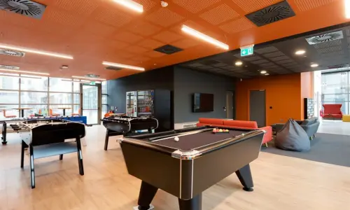 sejour-etudiant-dublin-anglais-et-job-salle-jeux