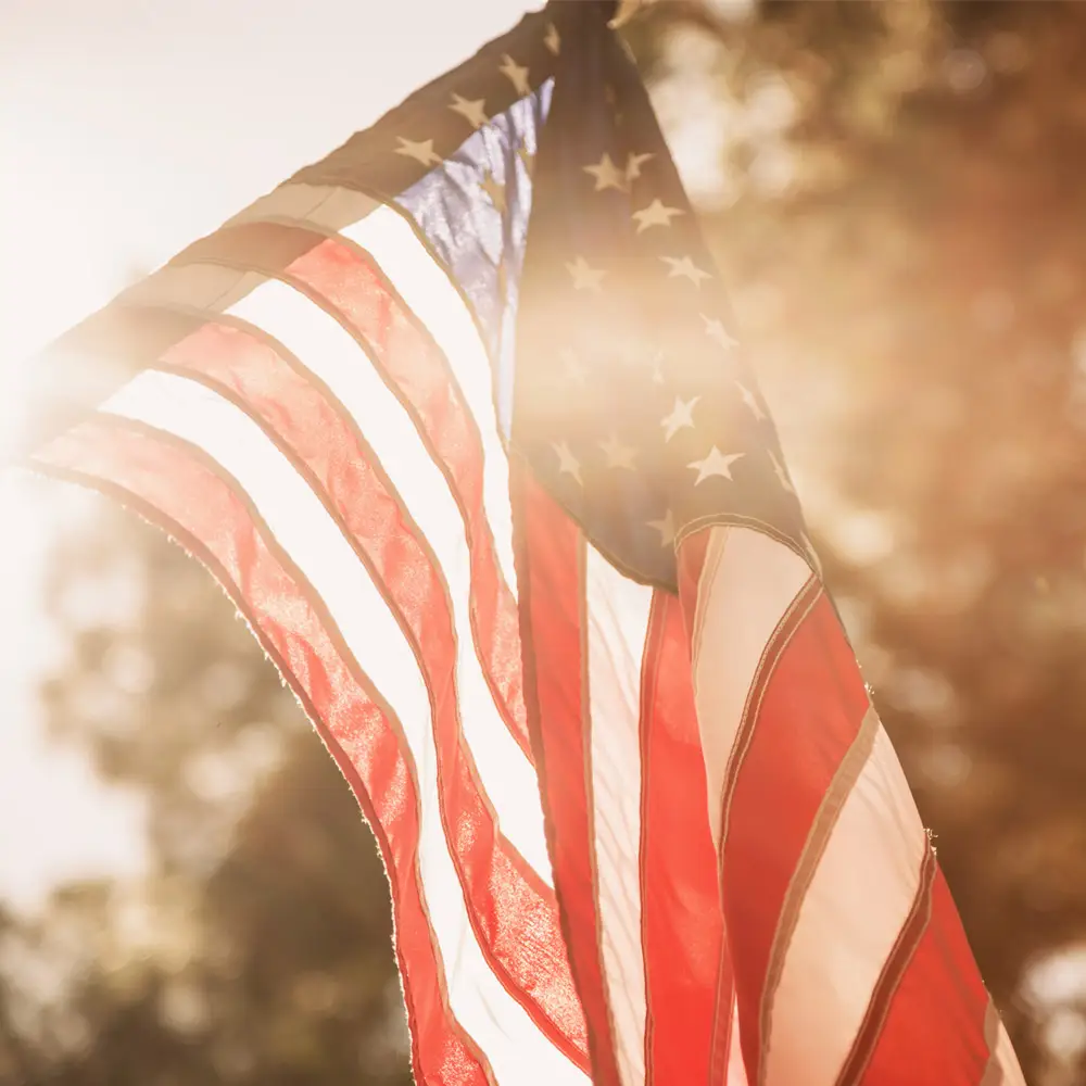 groupe voyageur souriant