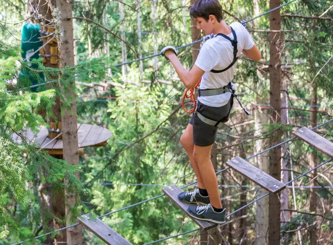 colonie anglais saut du loup  accrobranche