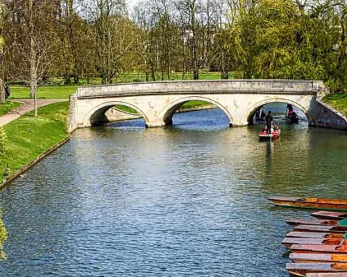 Cambridge, cité estudiantine
