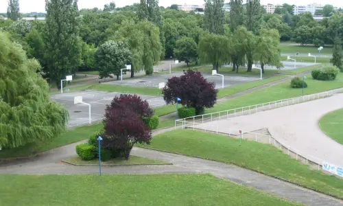 terrains lycee presles